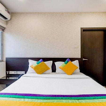 Itsy Hotels Neeranand Plaza Calcutá Exterior foto