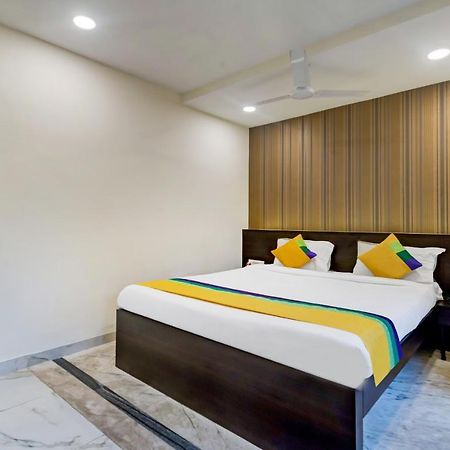 Itsy Hotels Neeranand Plaza Calcutá Exterior foto