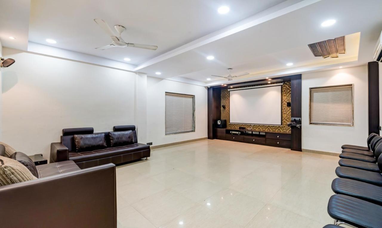 Itsy Hotels Neeranand Plaza Calcutá Exterior foto